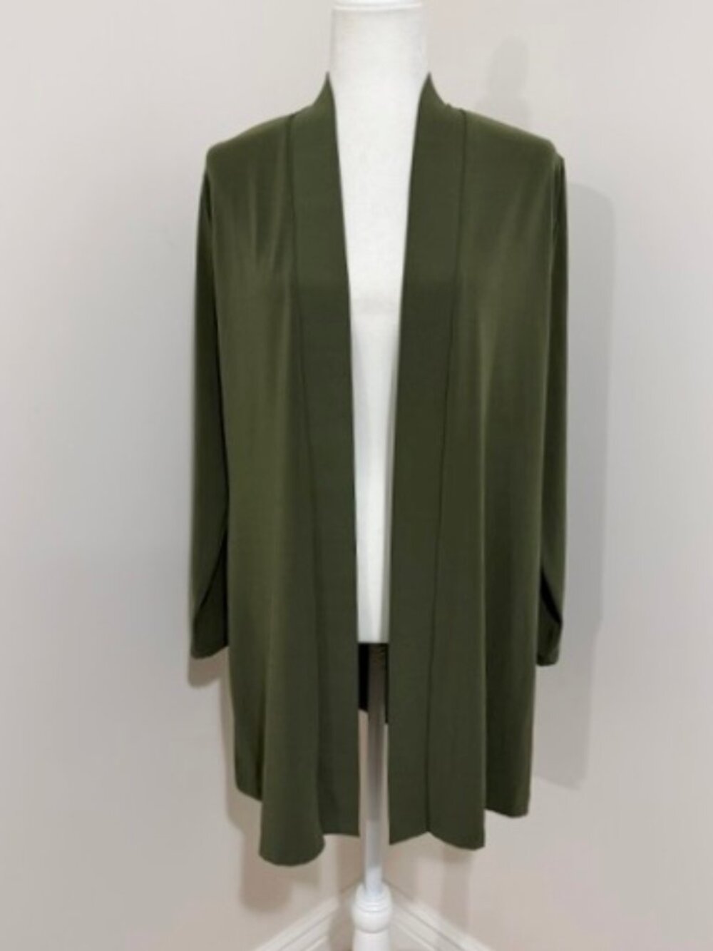 Chico's Easy Chic Drape-Front Knit Long Sleeve Jacket in Olive Size 1 / M NWT